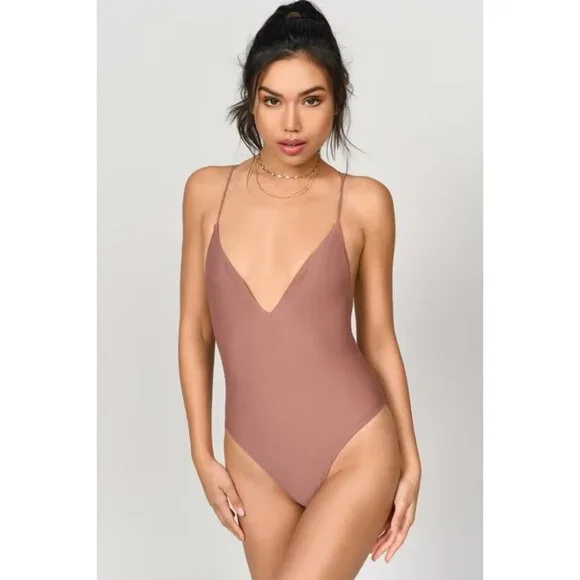 Tobi Better Off Rose Monokini - Picture 2 of 6